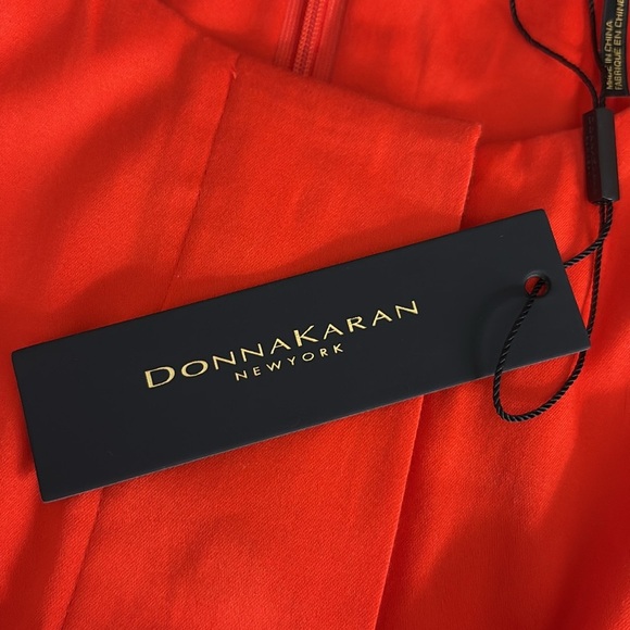 Donna Karan New York Sleeveless Sheath Dress in Grenadine - NEW - Size 4 - Picture 8 of 11